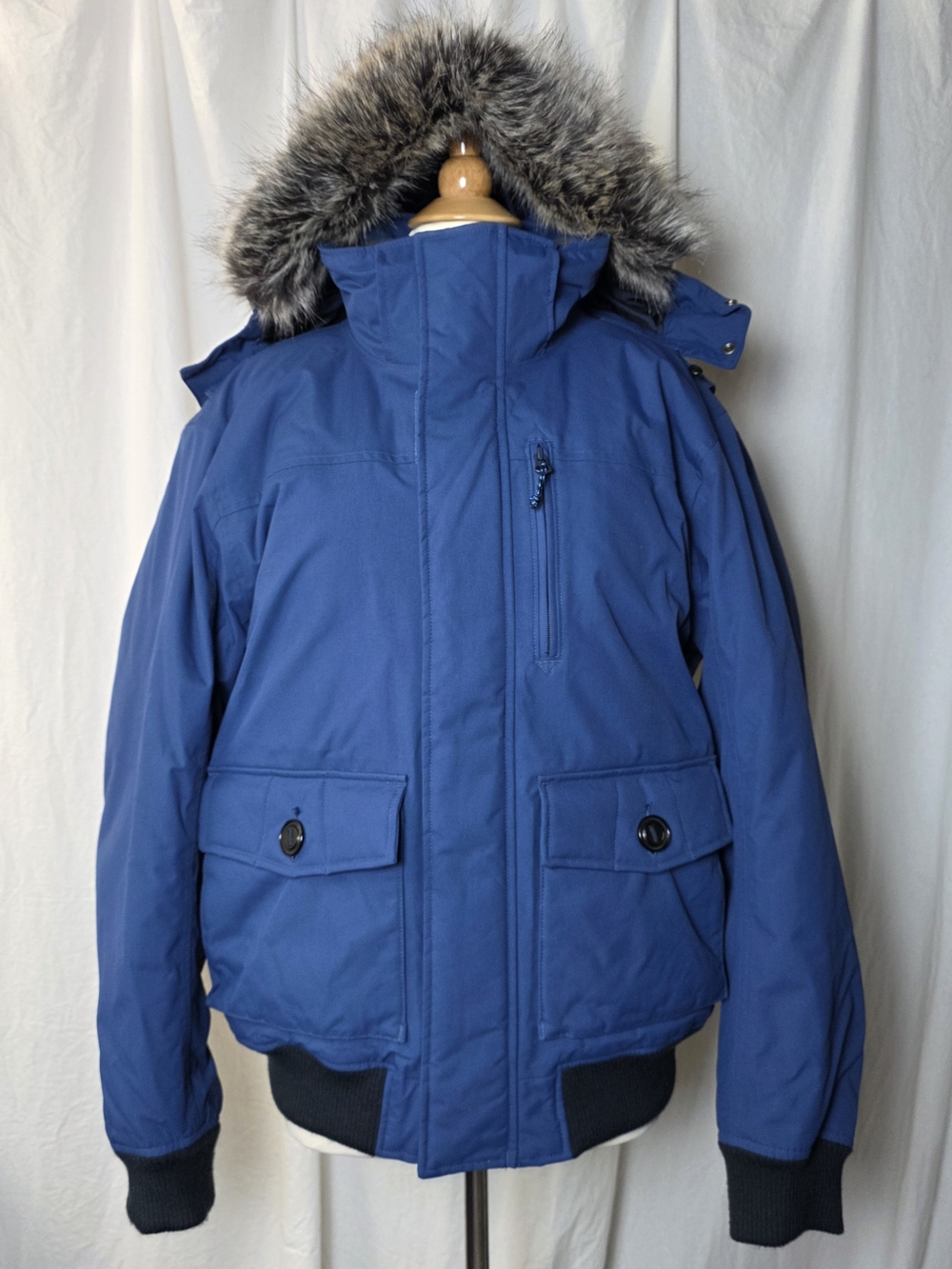 Lands End Expedition Down Bomber Jacket Men's L/T 42-44 Blue Faux Fur Hood